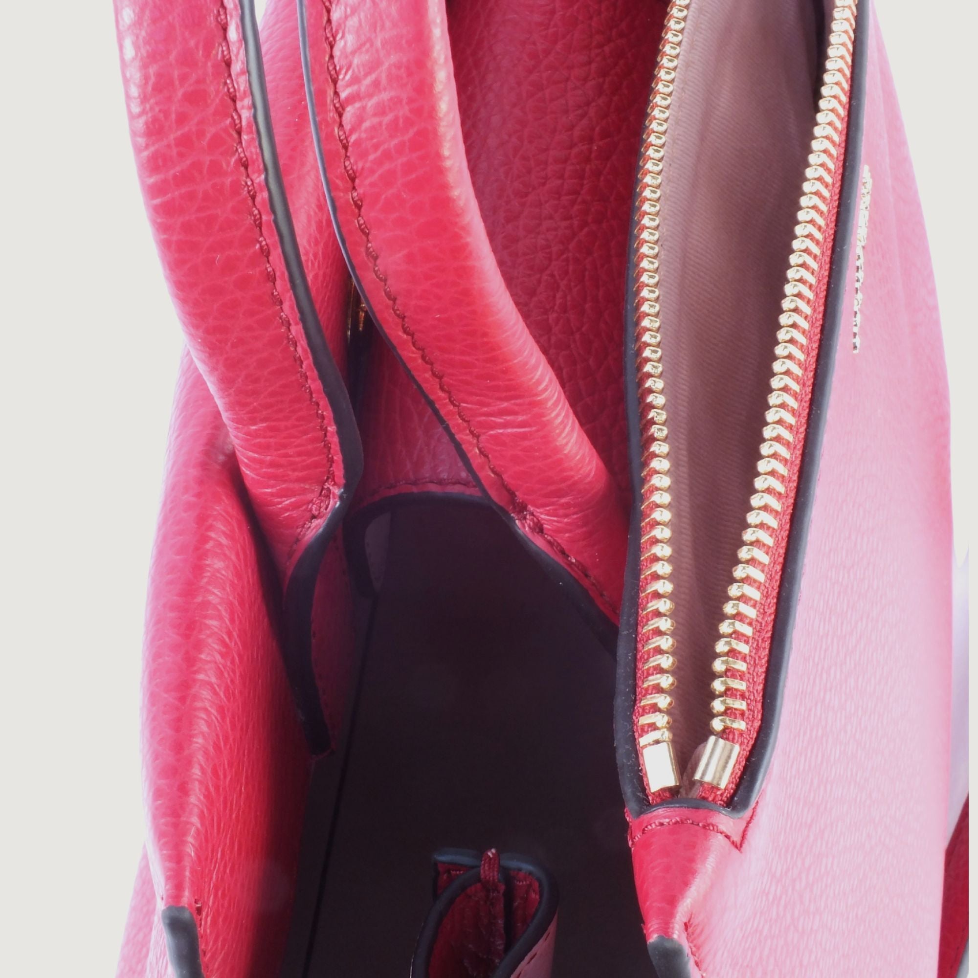 Coccinelle Arlettis Leather Handbag Red – Italian Designer Bag