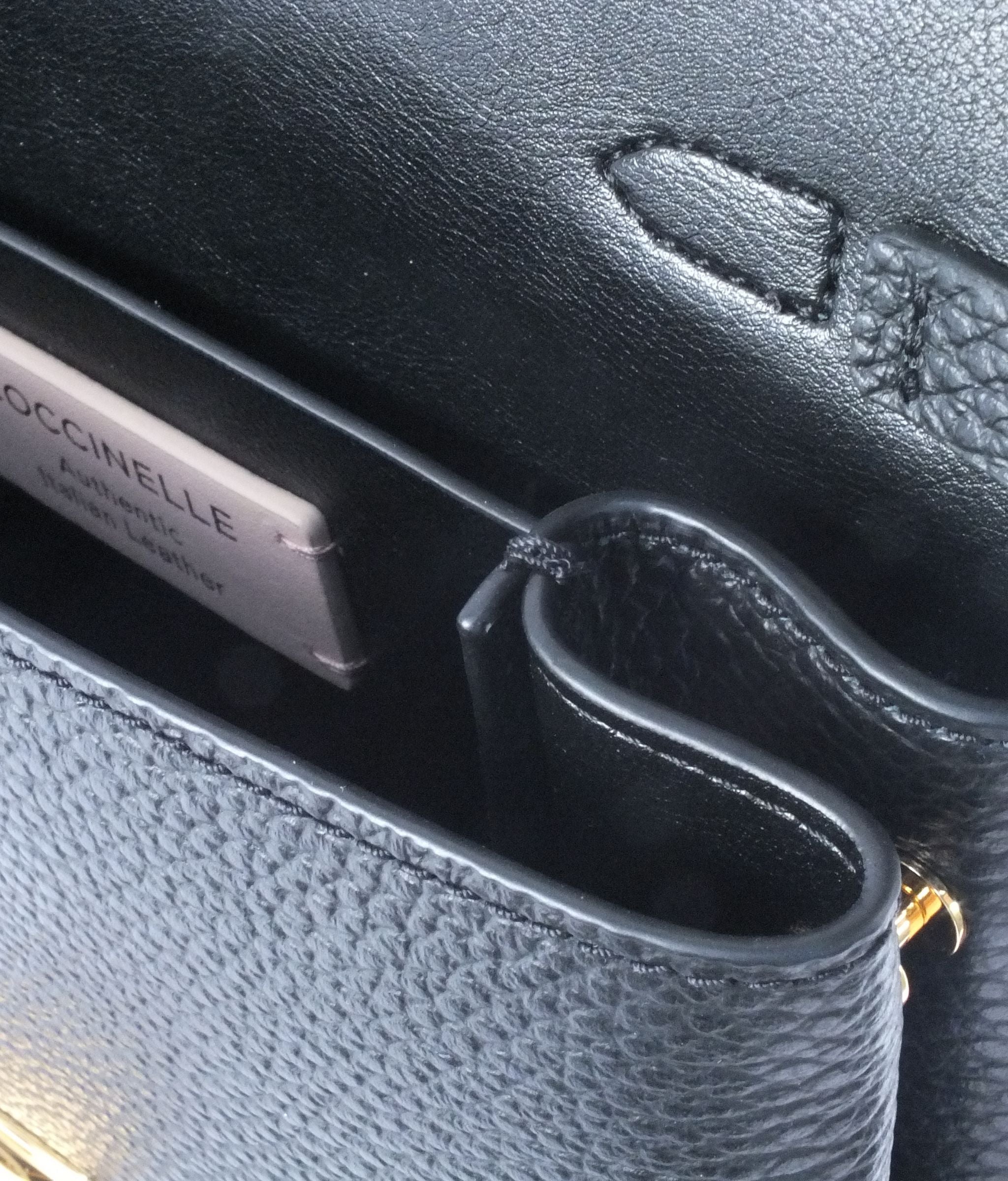 Coccinelle Arlettis — Elegant Italian  crossbody Leather Bag|დახვეწილი იტალიური ტყავის ჩანთა